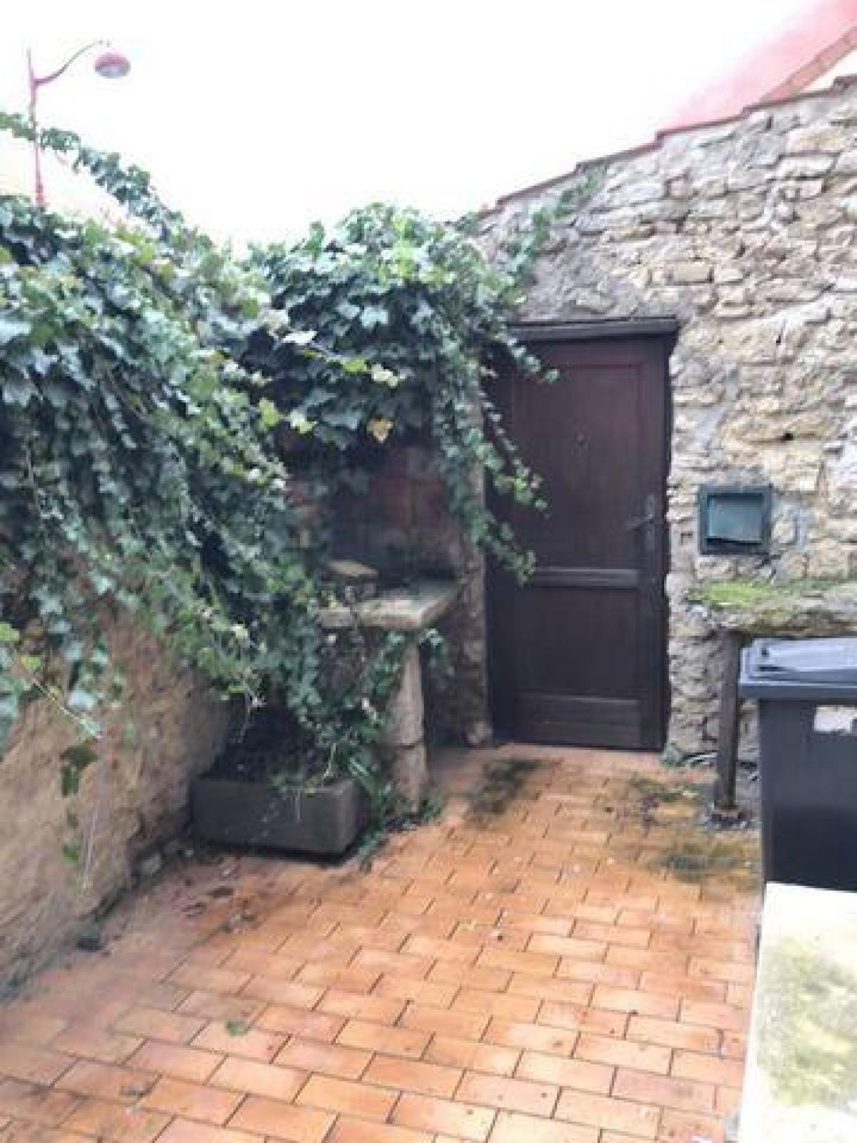 Picture of Home For Sale in Vichy, Auvergne, France