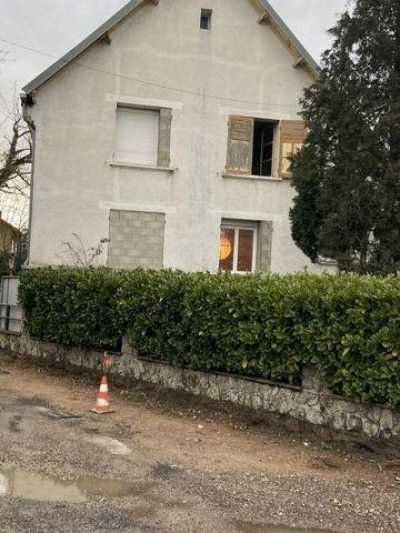 Home For Sale in Digoin, France
