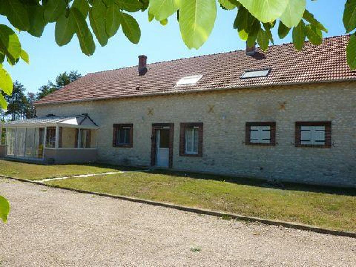 Picture of Home For Sale in Amilly, Centre, France