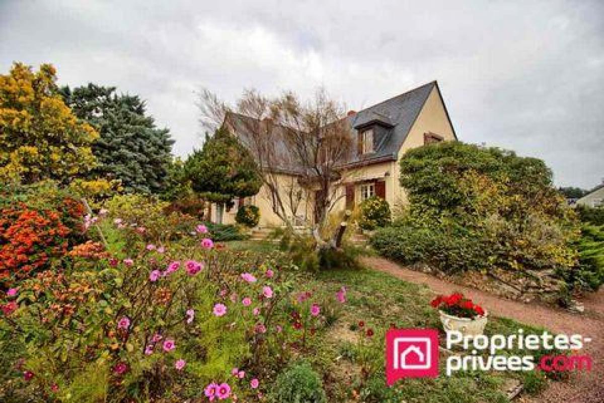 Picture of Home For Sale in Bauge, Pays De La Loire, France