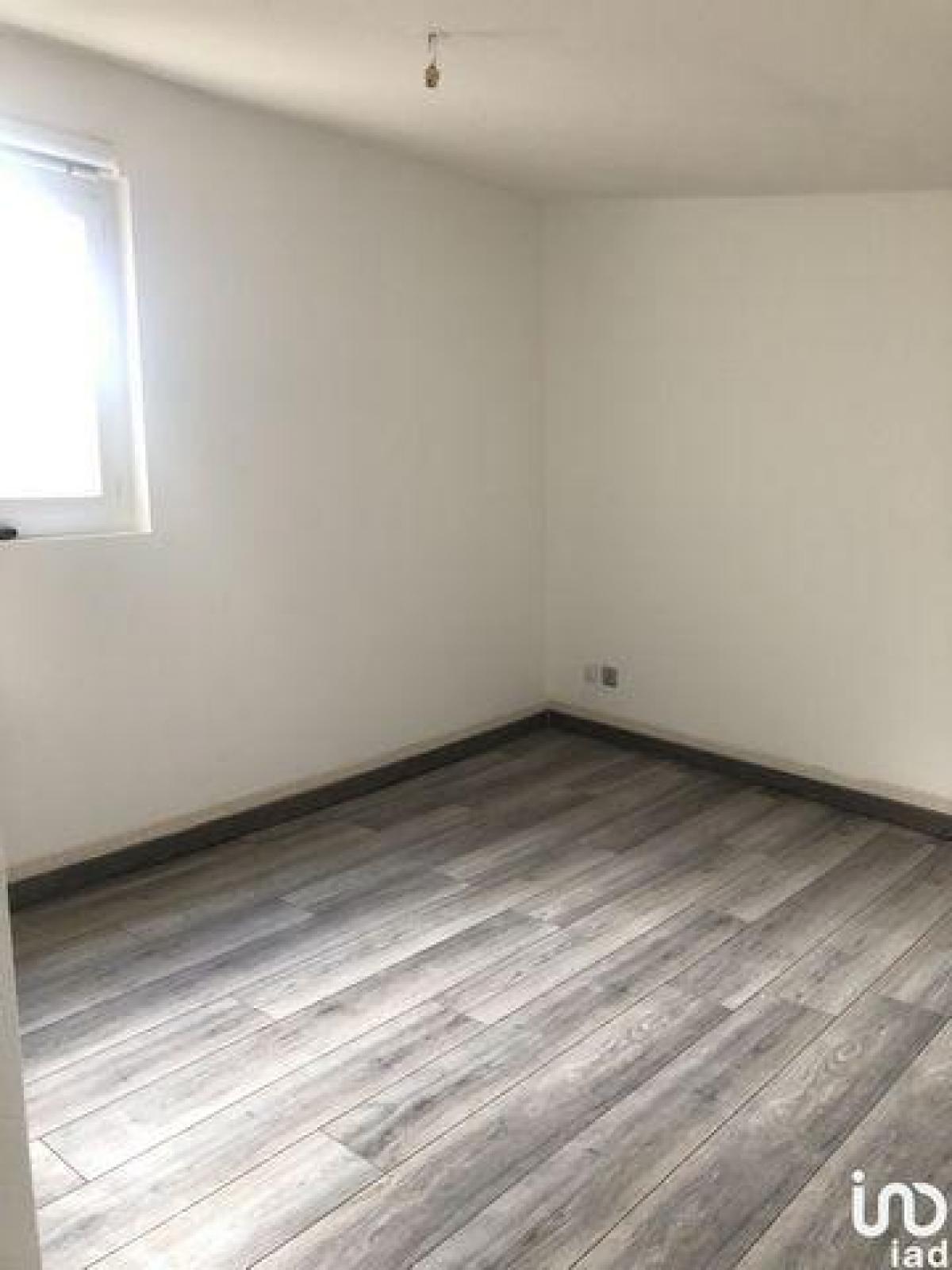 Picture of Condo For Sale in Tarascon, Provence-Alpes-Cote d'Azur, France