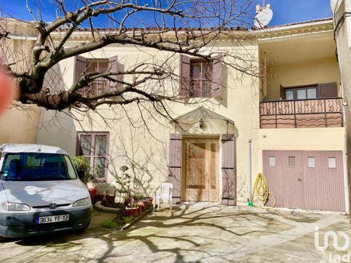 Picture of Home For Sale in Eyragues, Provence-Alpes-Cote d'Azur, France