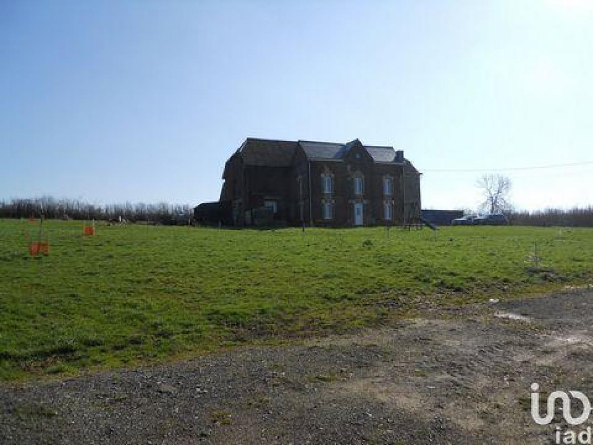 Picture of Home For Sale in Vervins, Picardie, France