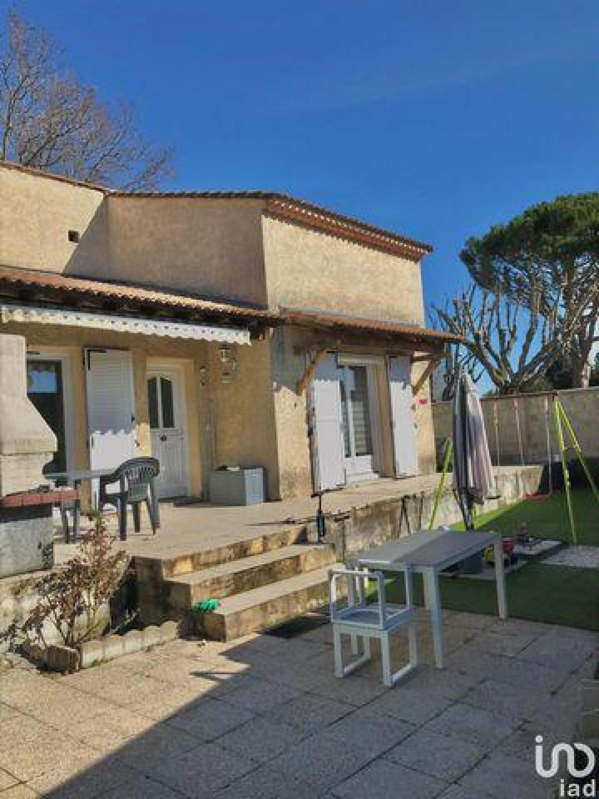 Picture of Home For Sale in Le Pontet, Provence-Alpes-Cote d'Azur, France