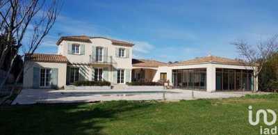 Home For Sale in Graveson, France