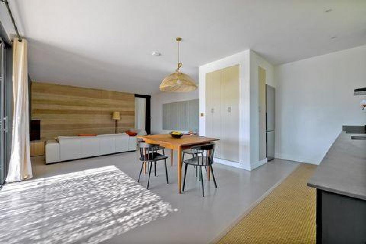 Picture of Home For Sale in Uzes, Languedoc Roussillon, France