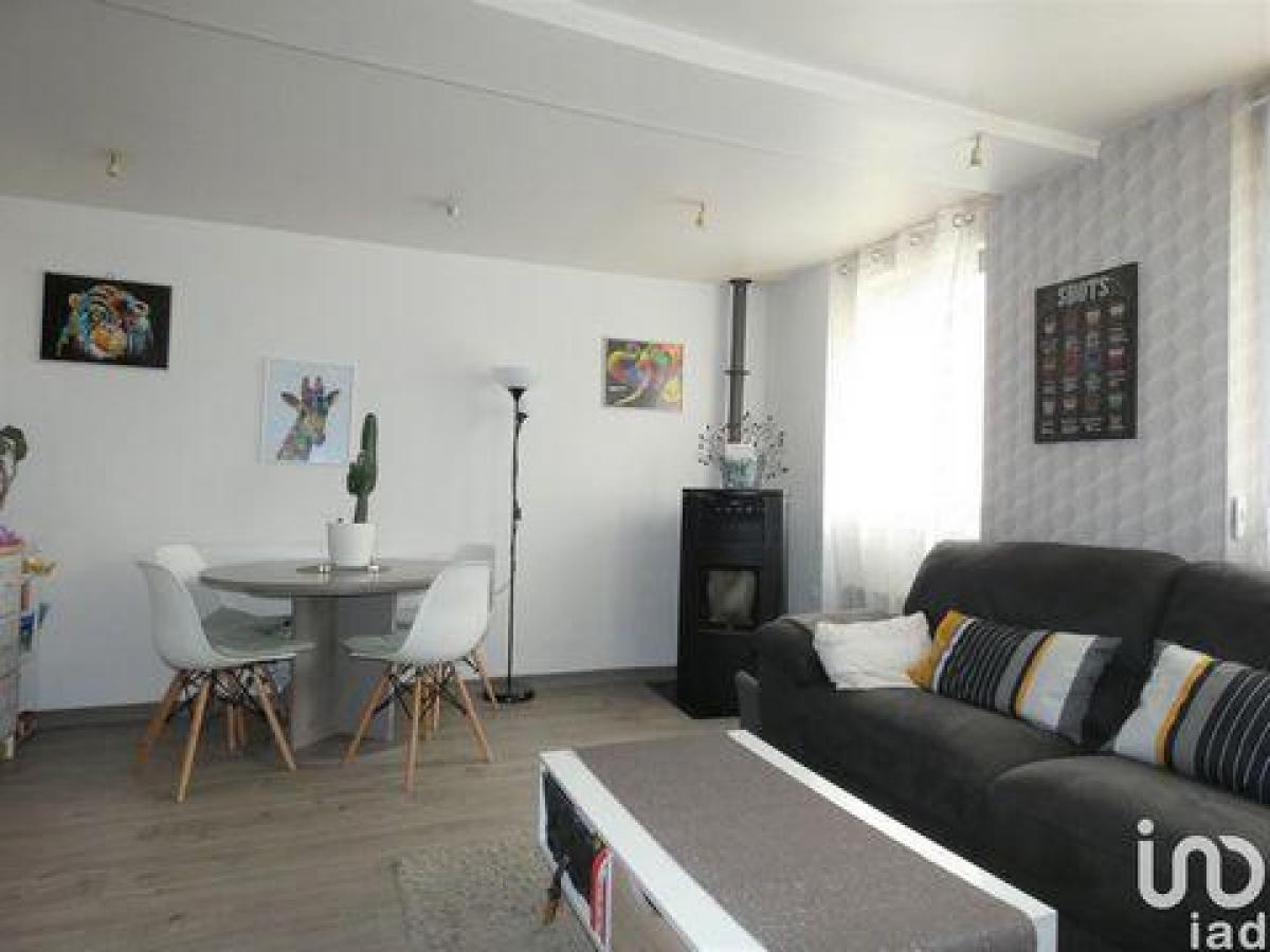 Picture of Home For Sale in Chambly, Picardie, France