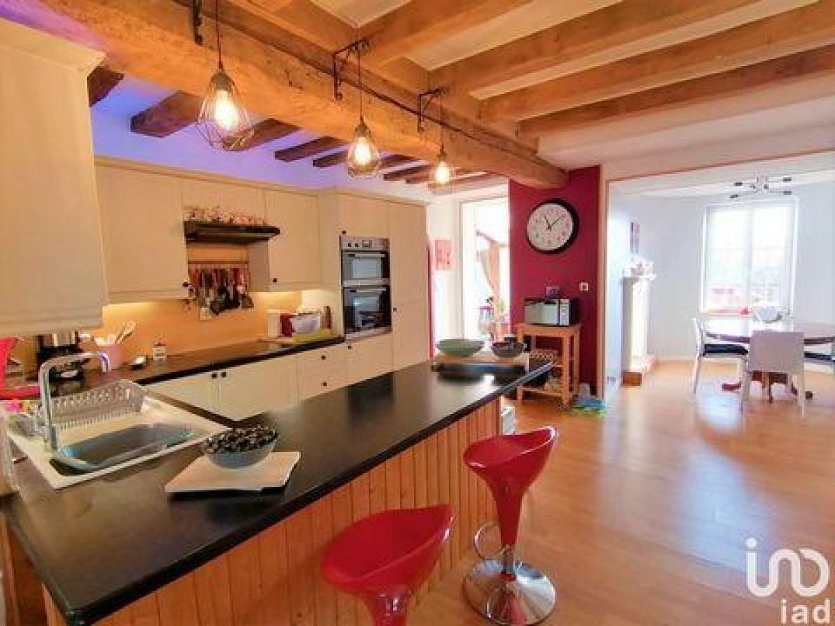 Picture of Home For Sale in Saint James, Manche, France