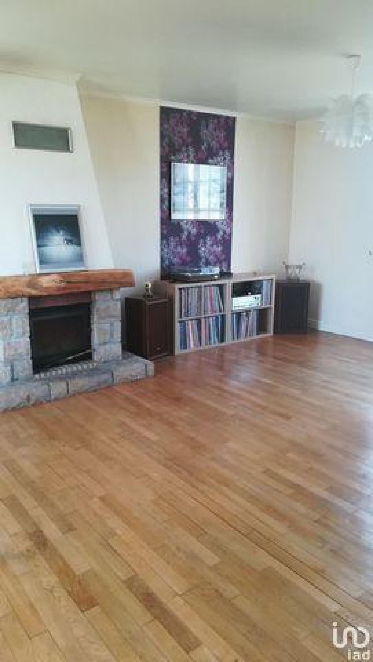 Picture of Home For Sale in Bayet, Auvergne, France