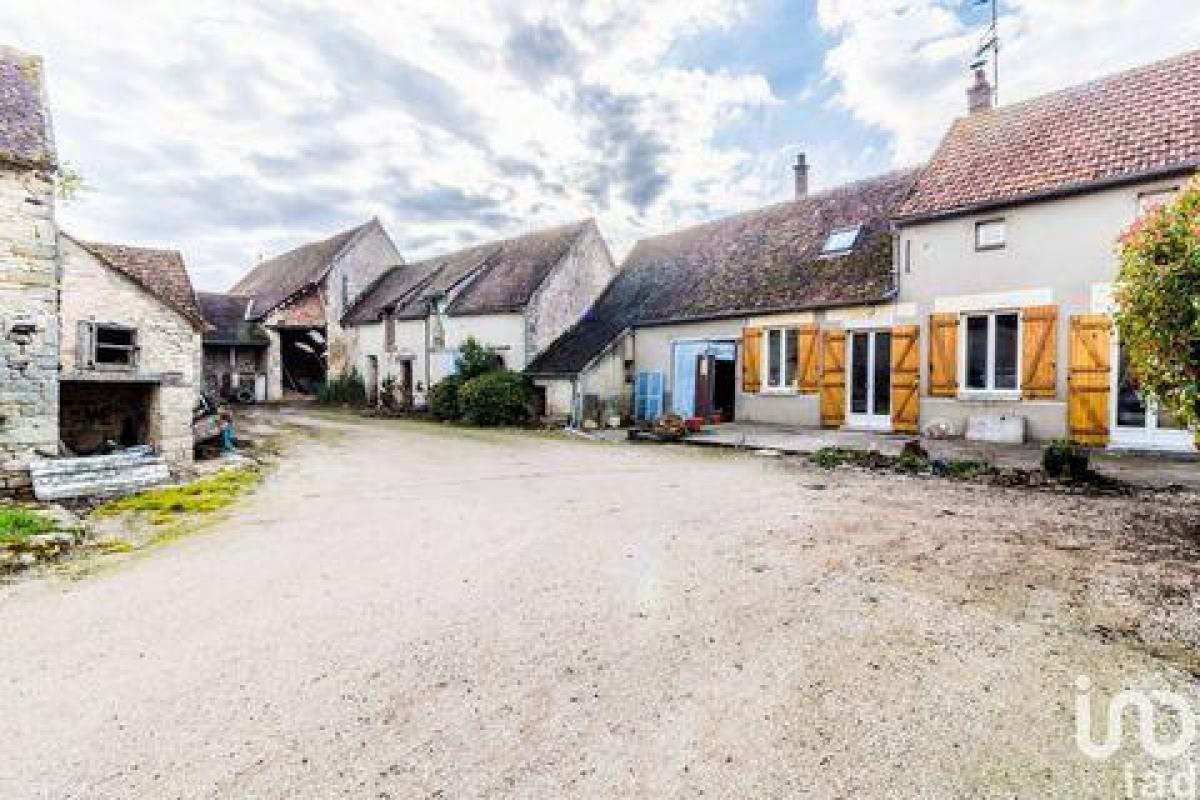 Picture of Home For Sale in Puiseaux, Centre, France