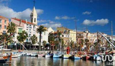 Home For Sale in SANARY SUR MER, France