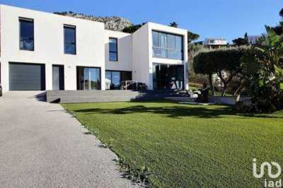 Home For Sale in Toulon, France