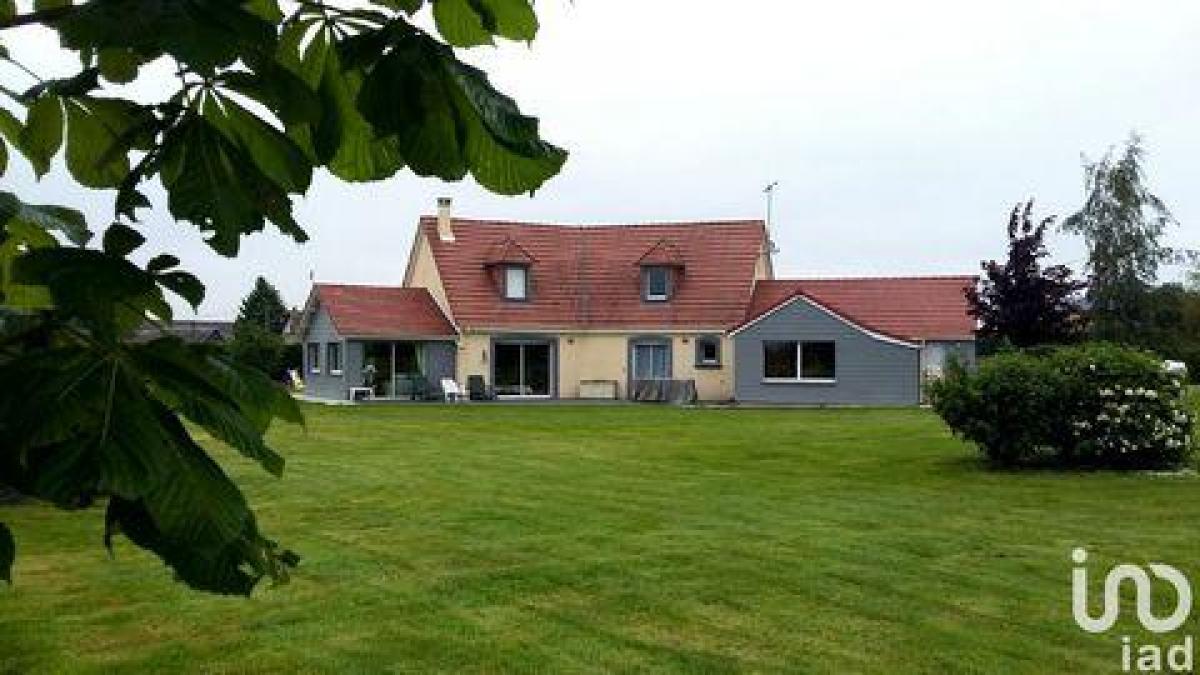 Picture of Home For Sale in Breteuil, Picardie, France