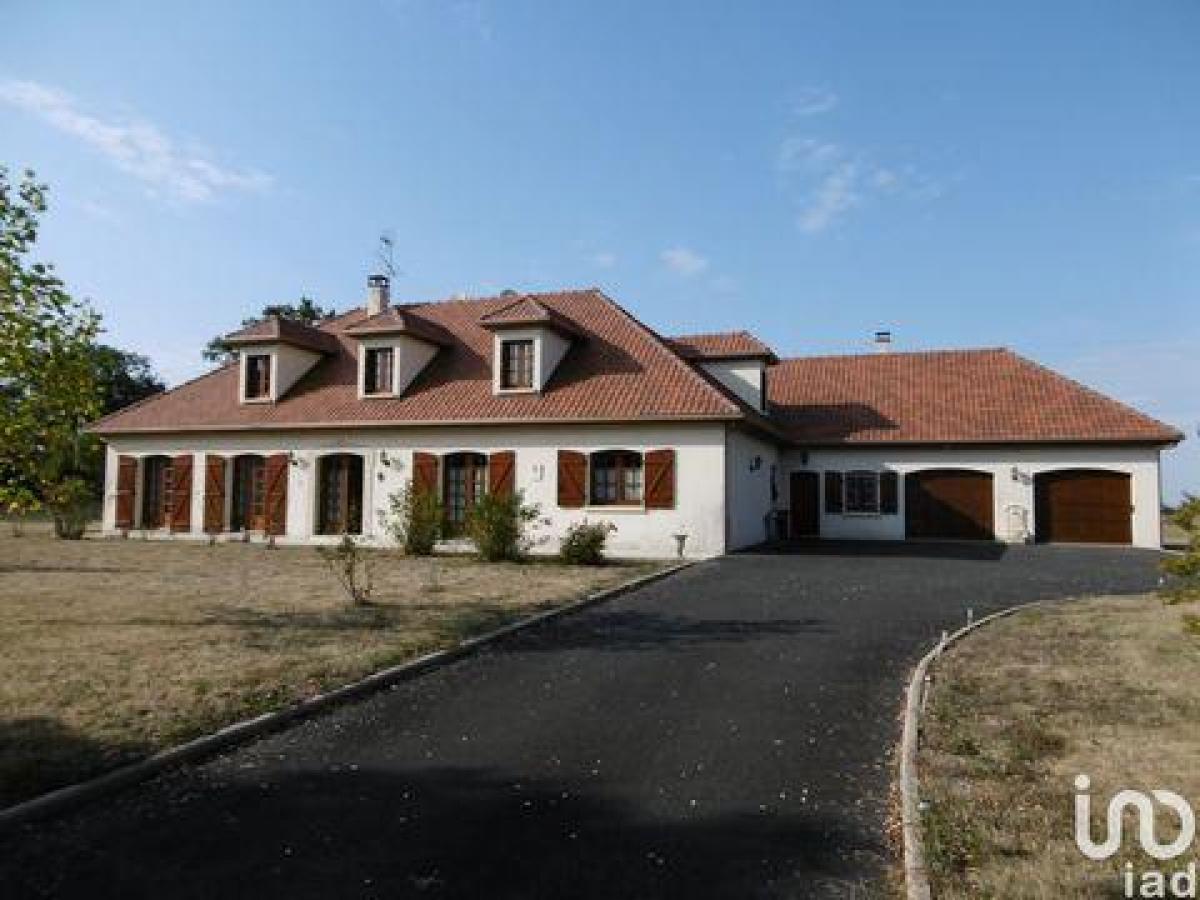 Picture of Home For Sale in Peyrat De Bellac, Limousin, France