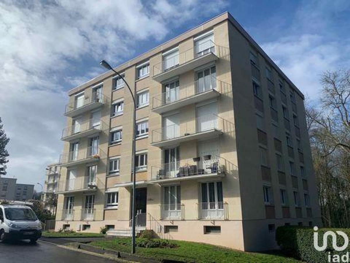 Picture of Condo For Sale in Senlis, Picardie, France