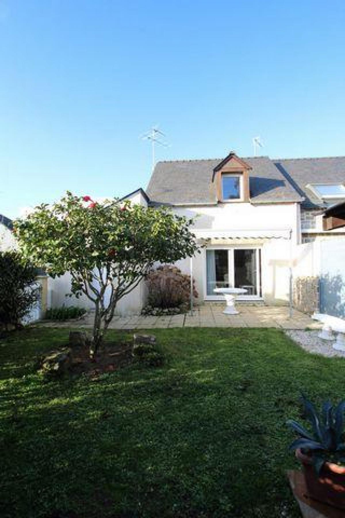 Picture of Home For Sale in Locmariaquer, Bretagne, France