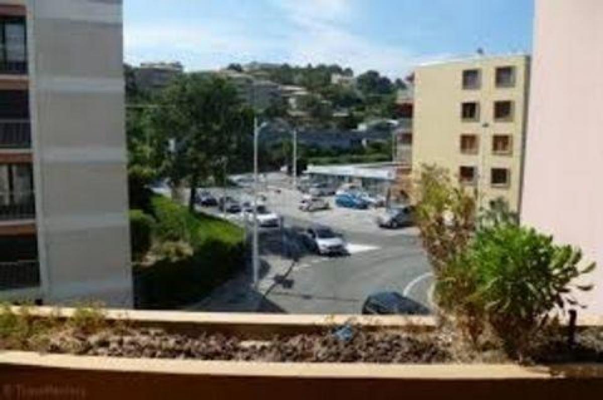 Picture of Apartment For Sale in Cavalaire Sur Mer, Cote d'Azur, France