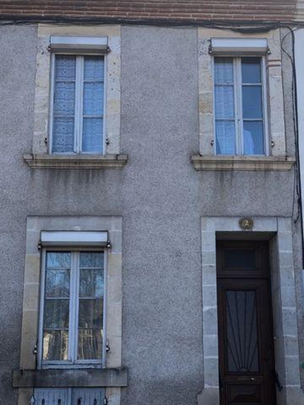 Picture of Home For Sale in Agen, Aquitaine, France