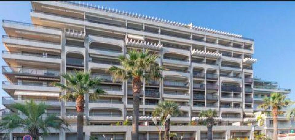 Picture of Condo For Sale in Juan Les Pins, Provence-Alpes-Cote d'Azur, France