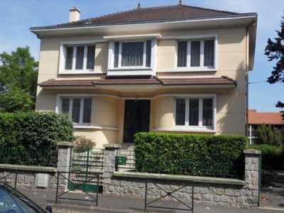 Home For Sale in Riom, France