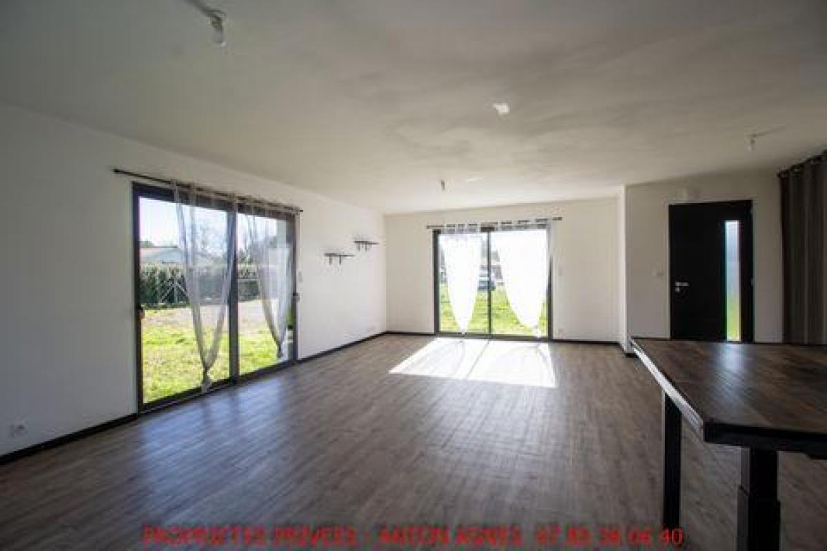 Picture of Home For Sale in Belin Beliet, Aquitaine, France