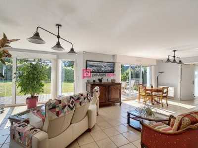Home For Sale in Locmariaquer, France
