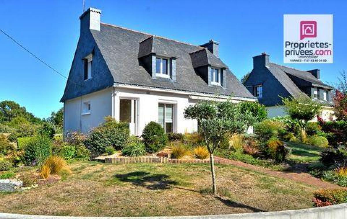 Picture of Home For Sale in Vannes, Bretagne, France