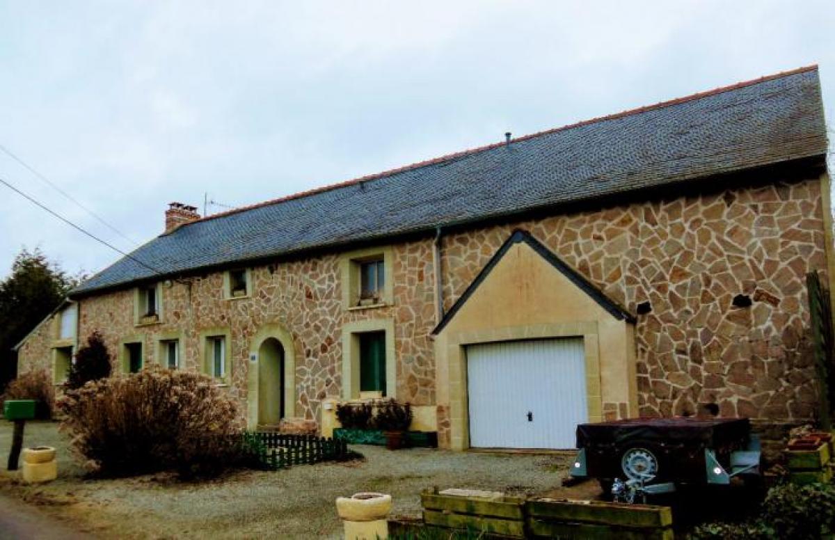 Picture of Home For Sale in Merdrignac, Bretagne, France
