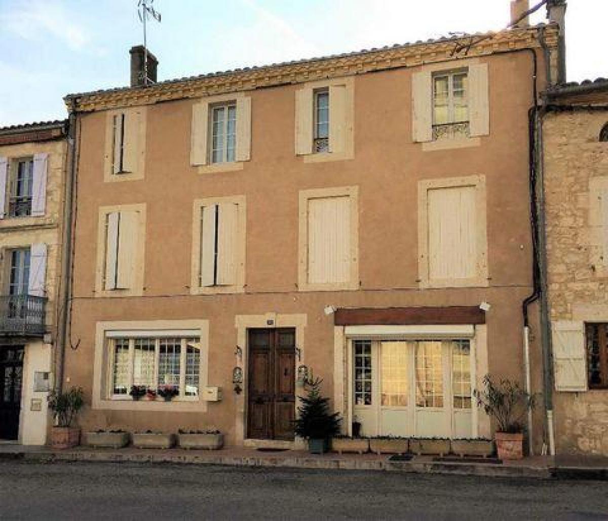 Picture of Home For Sale in Saint Clar, Midi Pyrenees, France