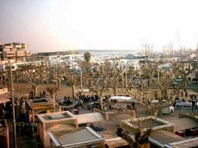 Apartment For Rent in Cannes, France