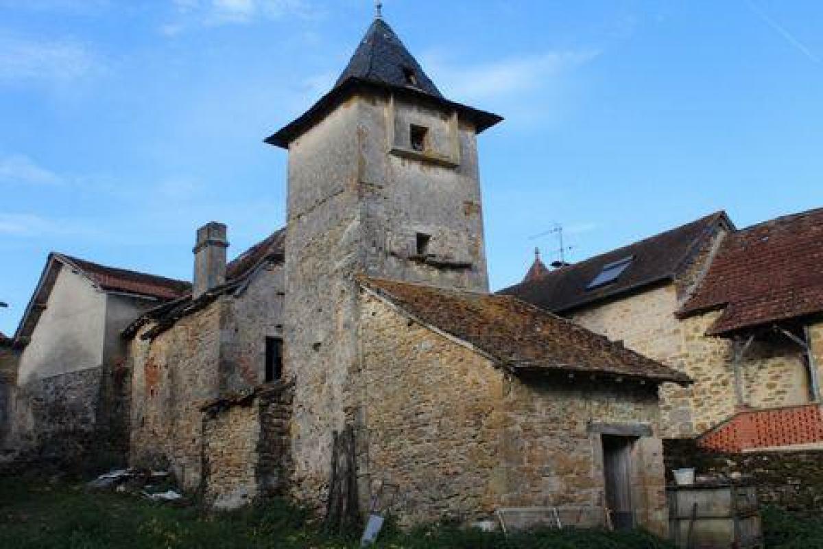 Picture of Home For Sale in Loupiac, Auvergne, France