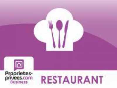 Retail For Sale in Vannes, France