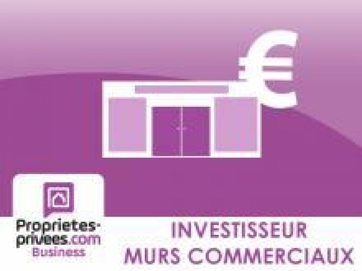 Picture of Retail For Sale in Vannes, Bretagne, France