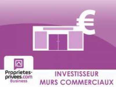 Retail For Sale in Vannes, France