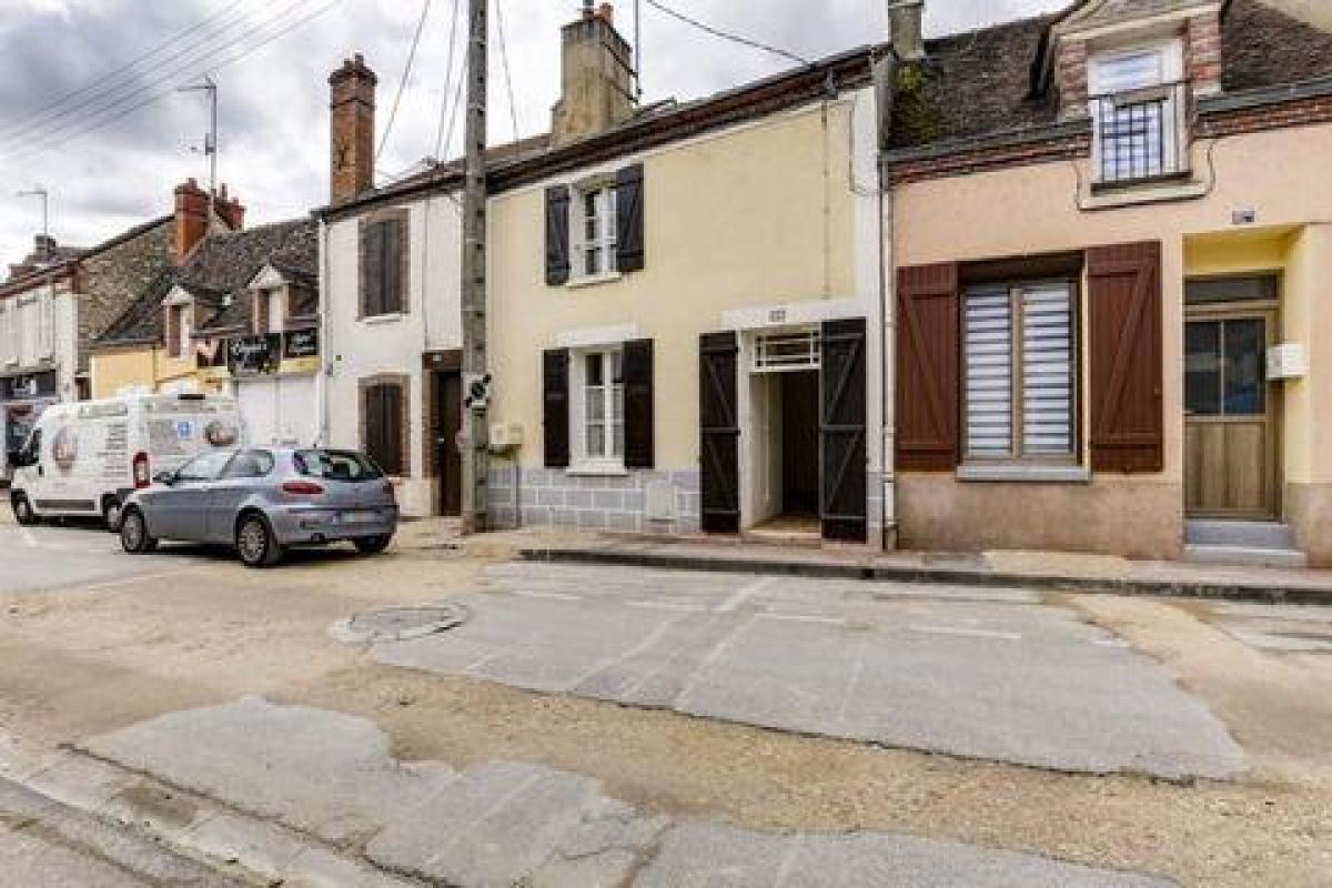 Picture of Home For Sale in Montargis, Centre, France