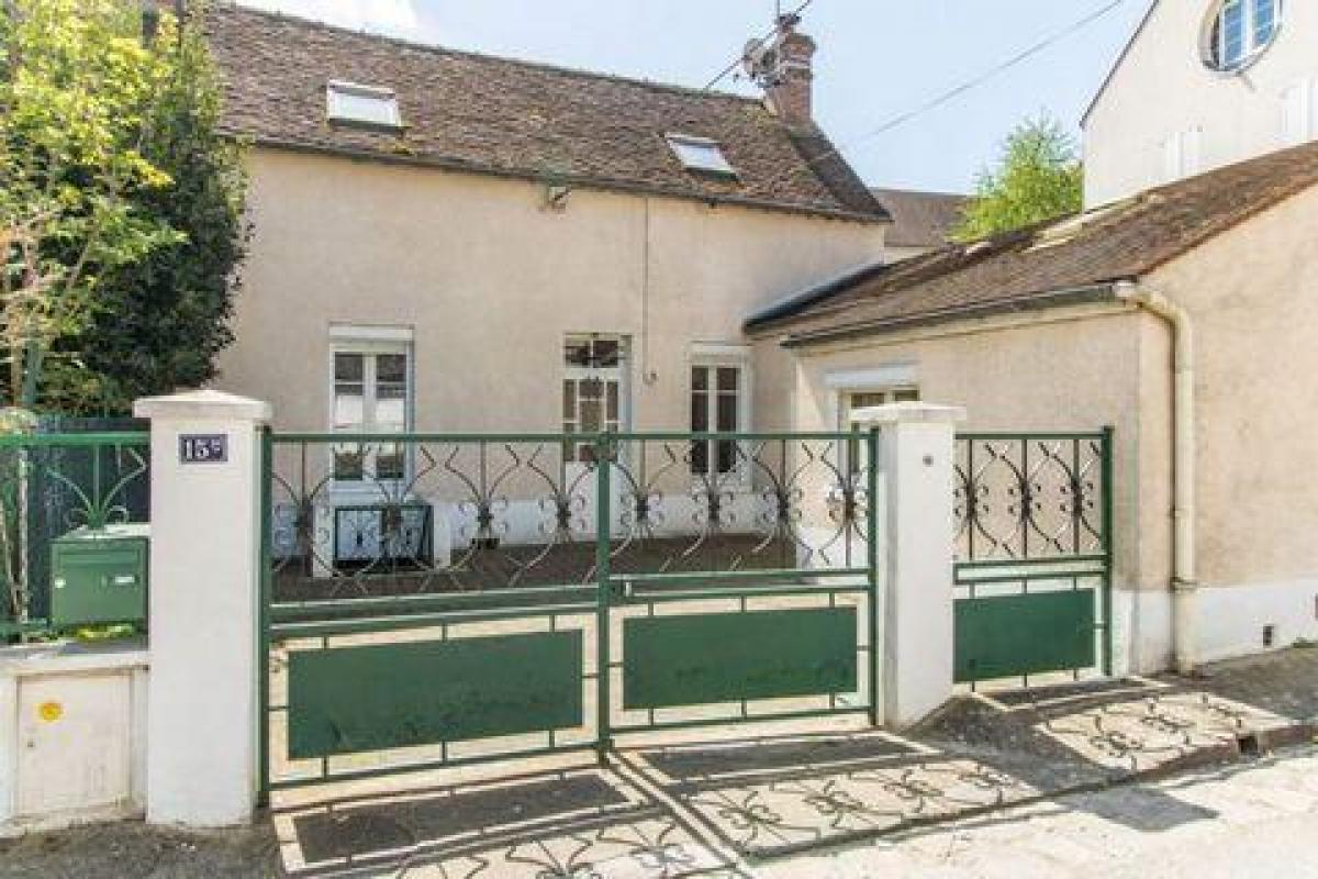 Picture of Home For Sale in Montargis, Centre, France