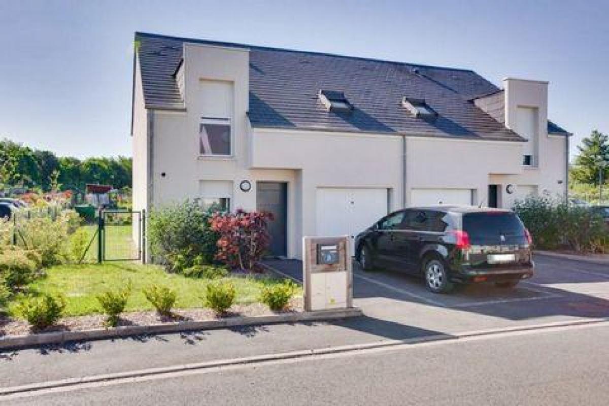 Picture of Home For Sale in Fleury-les-Aubrais, Centre, France