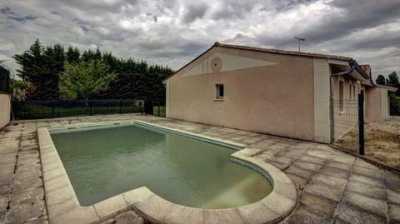 Home For Sale in Rauzan, France