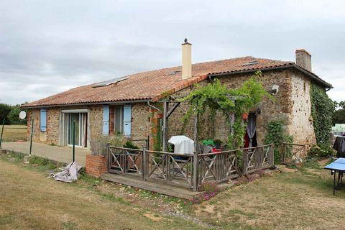 Picture of Home For Sale in Availles Limouzine, Poitou Charentes, France