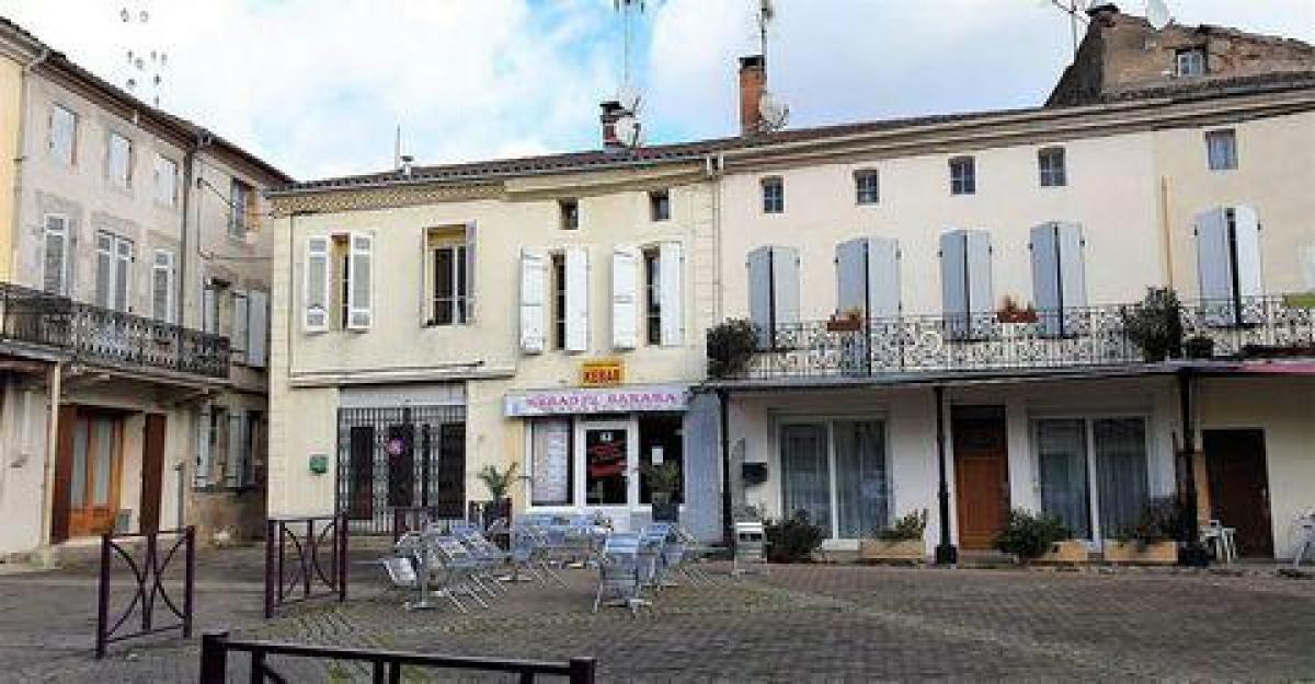 Picture of Office For Sale in Clairac, Aquitaine, France