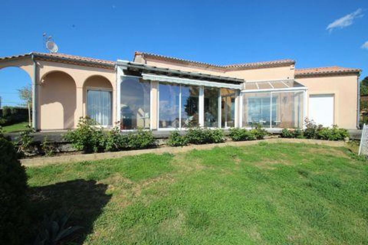 Picture of Home For Sale in Langon, Centre, France