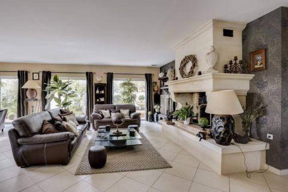 Picture of Home For Sale in Libourne, Aquitaine, France