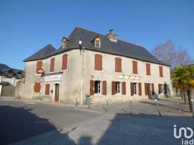 Home For Sale in Coarraze, France