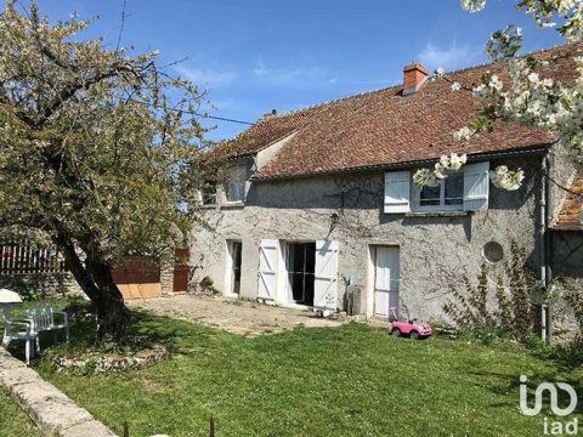 Picture of Home For Sale in Malesherbes, Centre, France