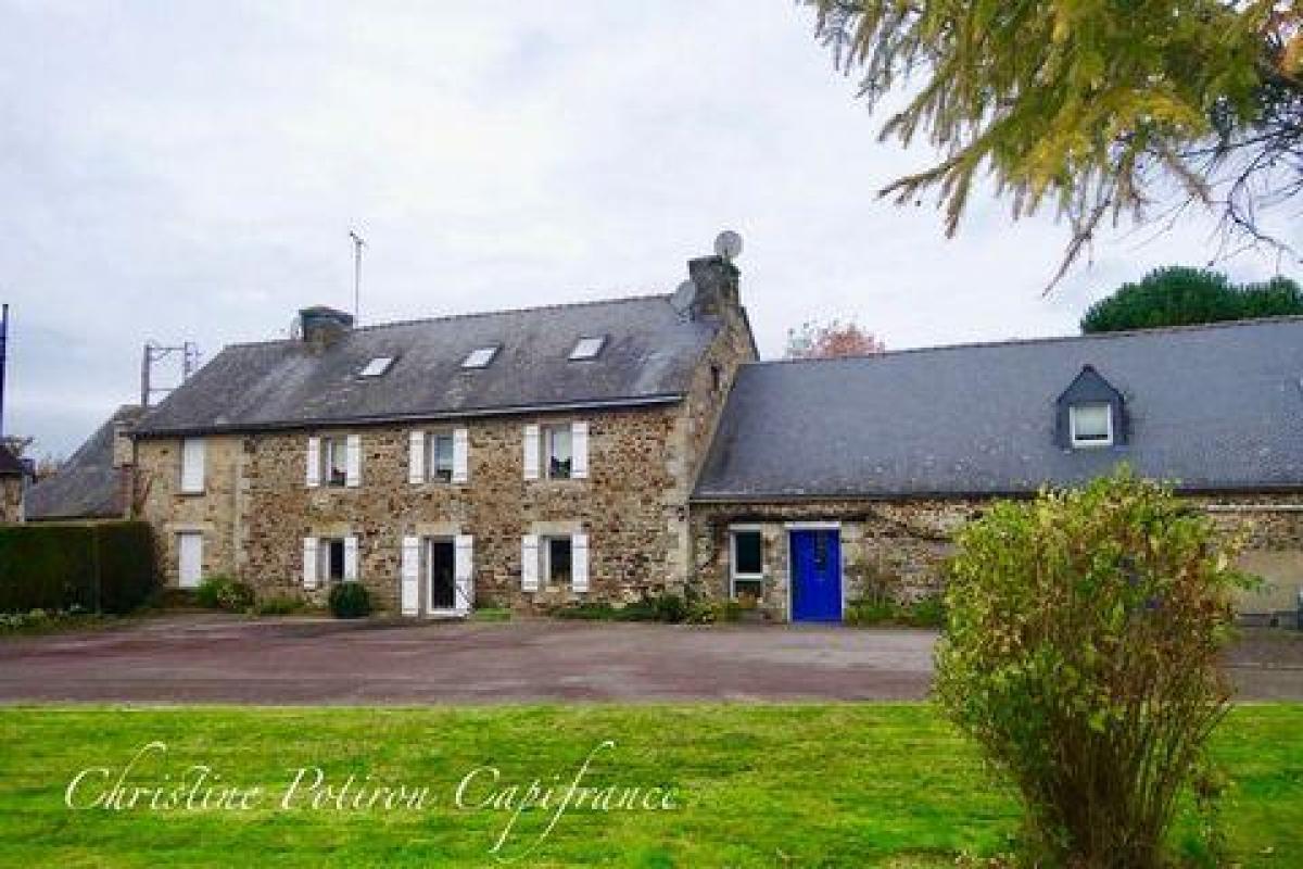 Picture of Home For Sale in Pontivy, Bretagne, France