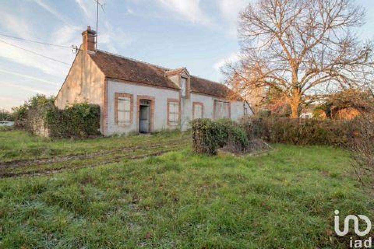 Picture of Home For Sale in Montereau, Centre, France