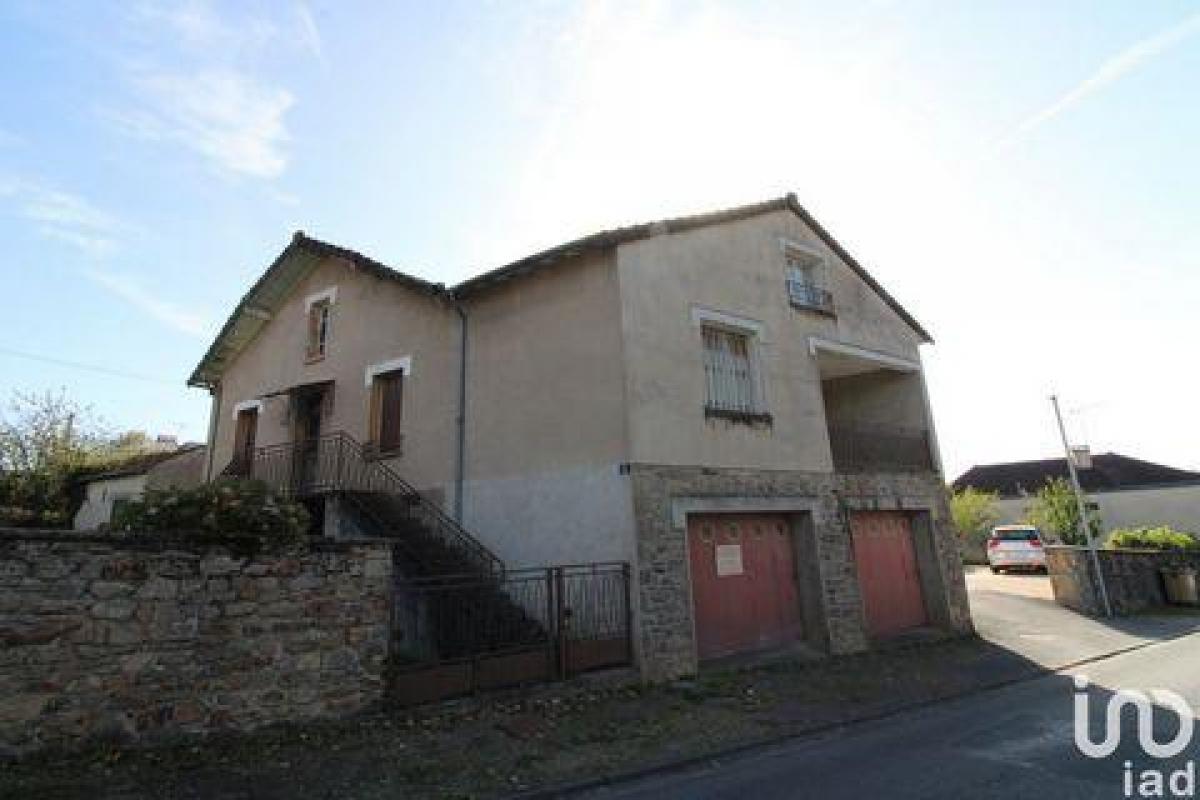 Picture of Home For Sale in Bourganeuf, Limousin, France