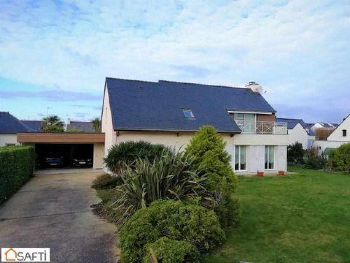 Picture of Home For Sale in Ploemeur, Bretagne, France