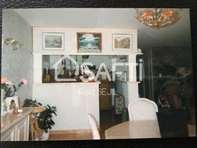 Apartment For Sale in Marignane, France