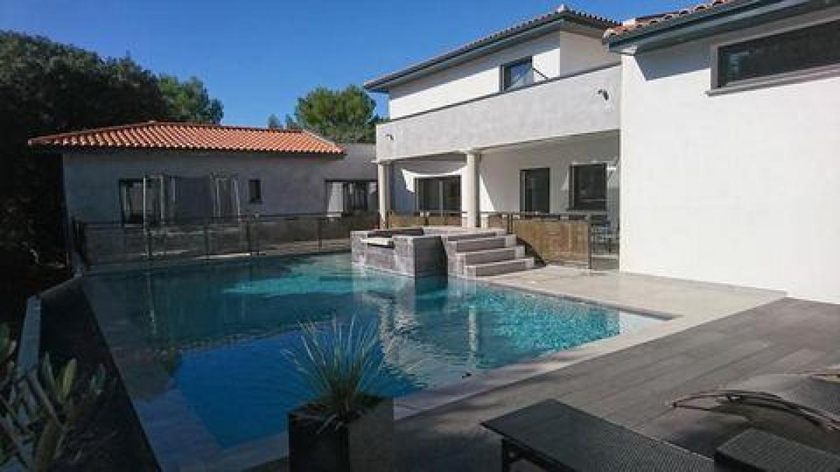 Picture of Home For Sale in Sommieres, Languedoc Roussillon, France